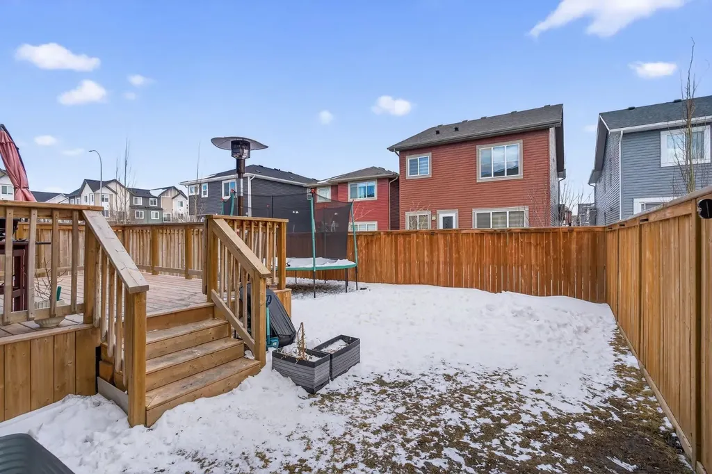 908 Midtown Avenue SW Airdrie AB T4B 4V8