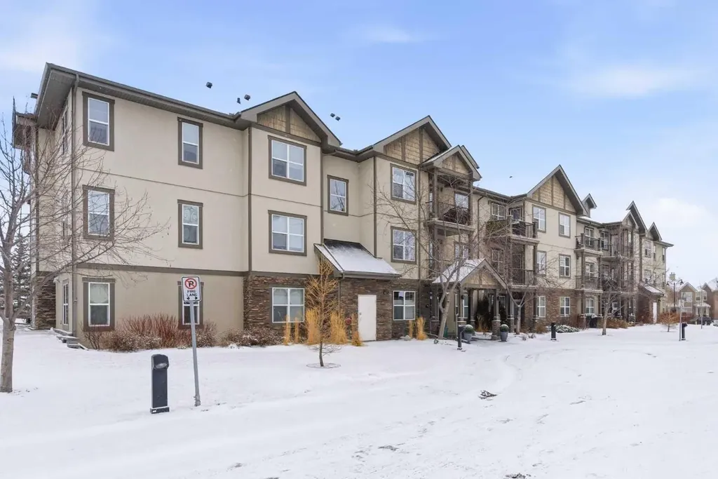 37 Prestwick Drive SE Calgary AB T2Z 4Z2