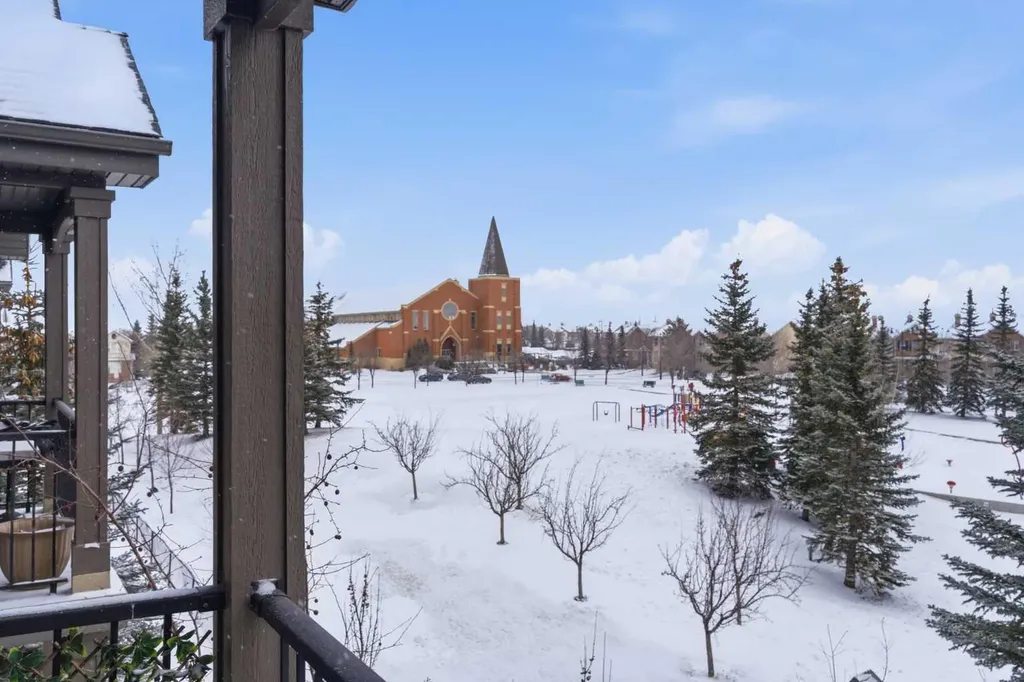 37 Prestwick Drive SE Calgary AB T2Z 4Z2
