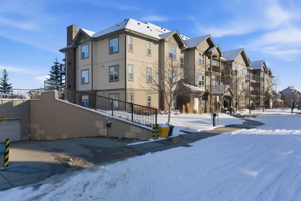 37 Prestwick Drive SE Calgary AB T2Z 4Z2