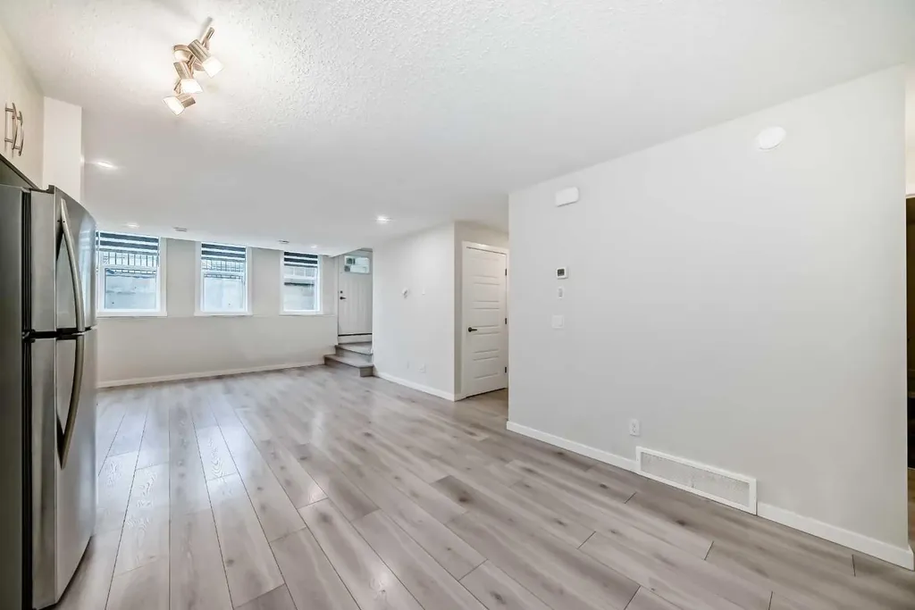 152 Cranbrook Square SE Calgary AB T3M3E3