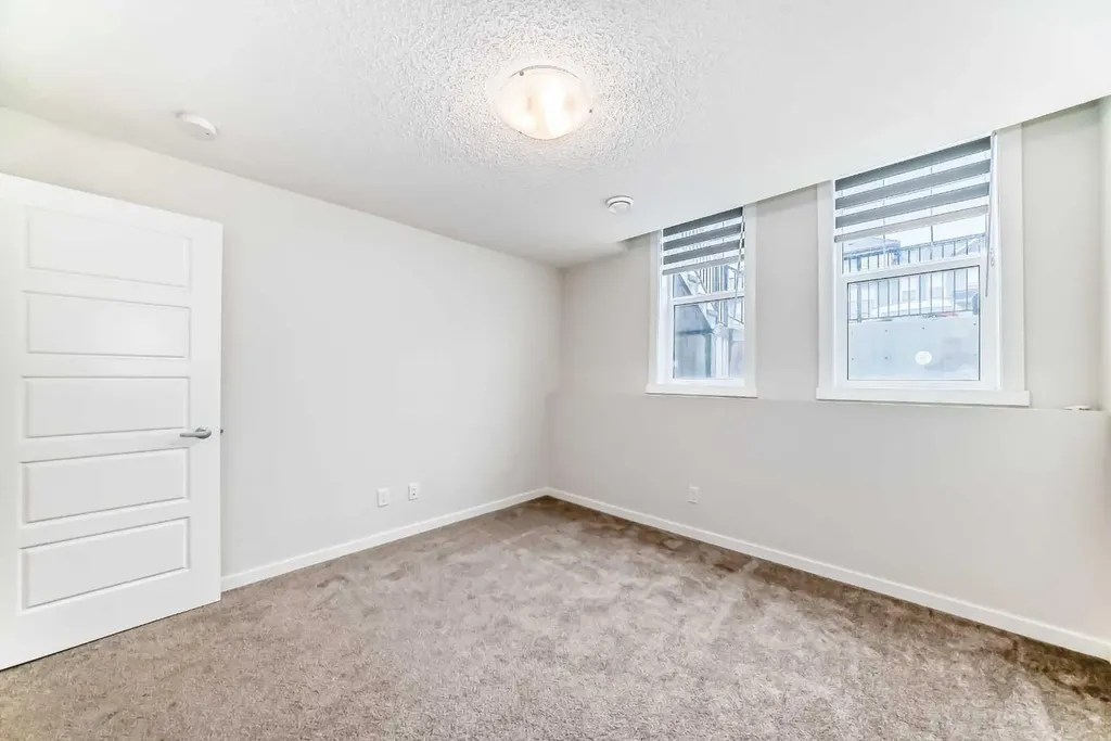 152 Cranbrook Square SE Calgary AB T3M3E3