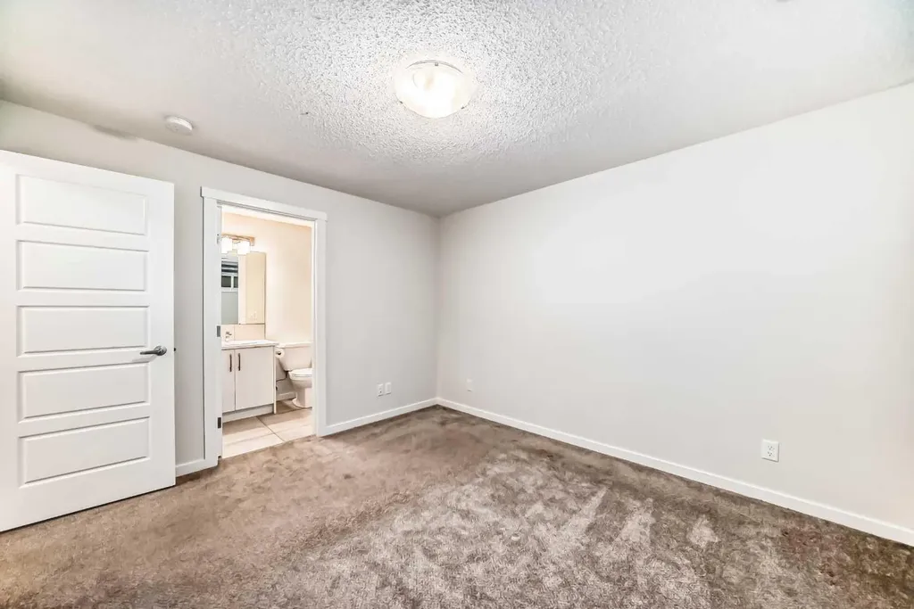 152 Cranbrook Square SE Calgary AB T3M3E3