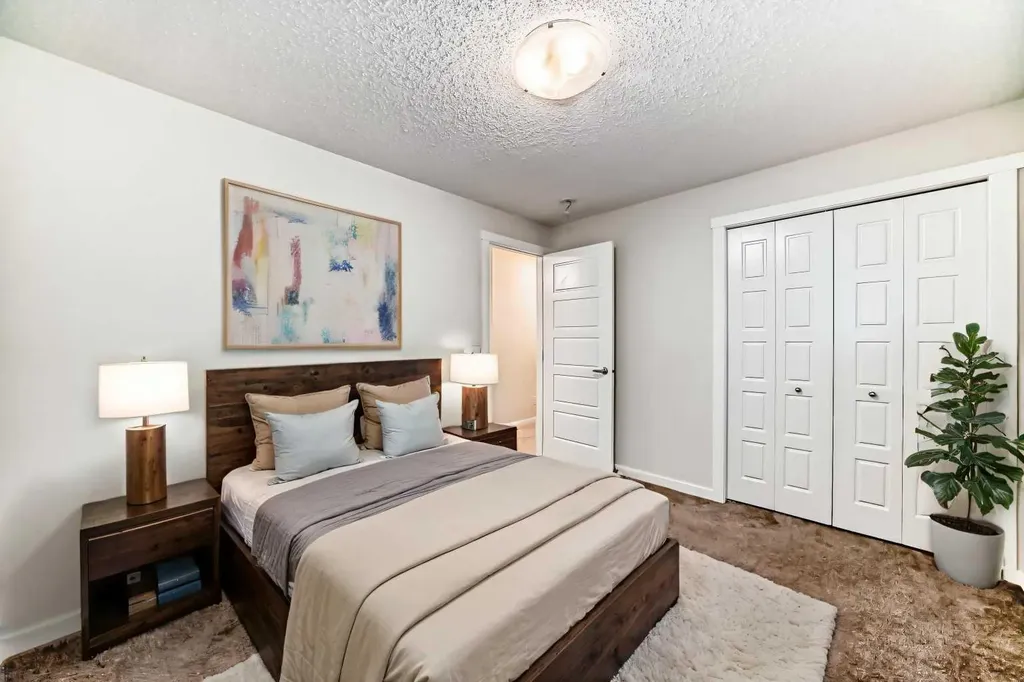 152 Cranbrook Square SE Calgary AB T3M3E3