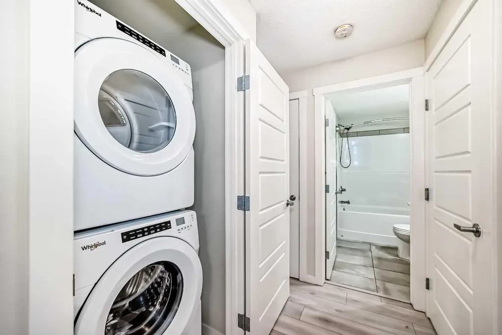 152 Cranbrook Square SE Calgary AB T3M3E3