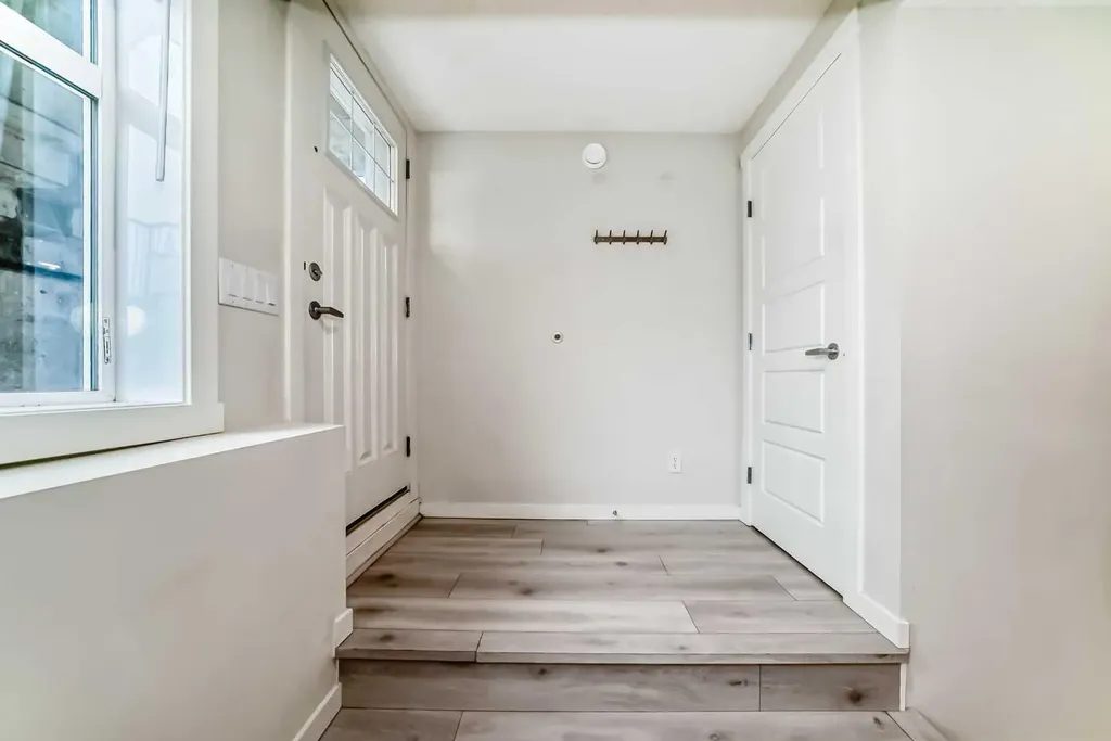 152 Cranbrook Square SE Calgary AB T3M3E3