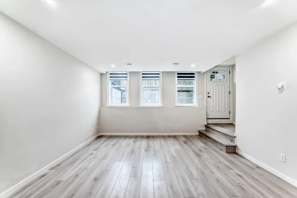 152 Cranbrook Square SE Calgary AB T3M3E3