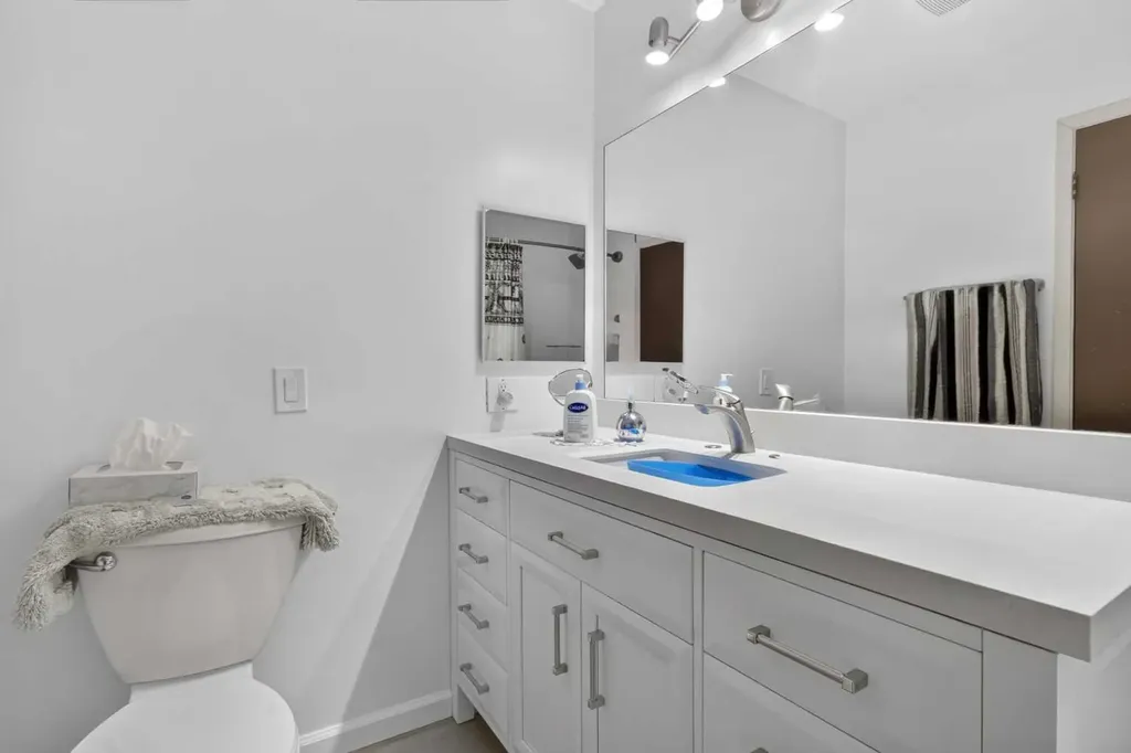 5404 10 Avenue SE Calgary AB T2A 5G4