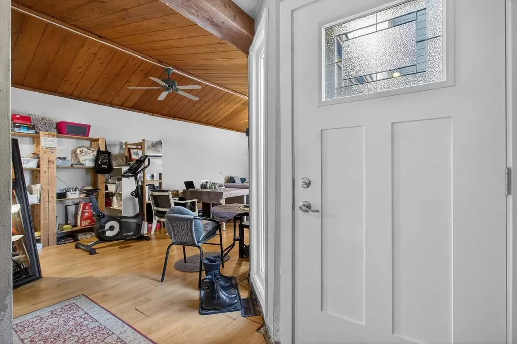 5404 10 Avenue SE Calgary AB T2A 5G4