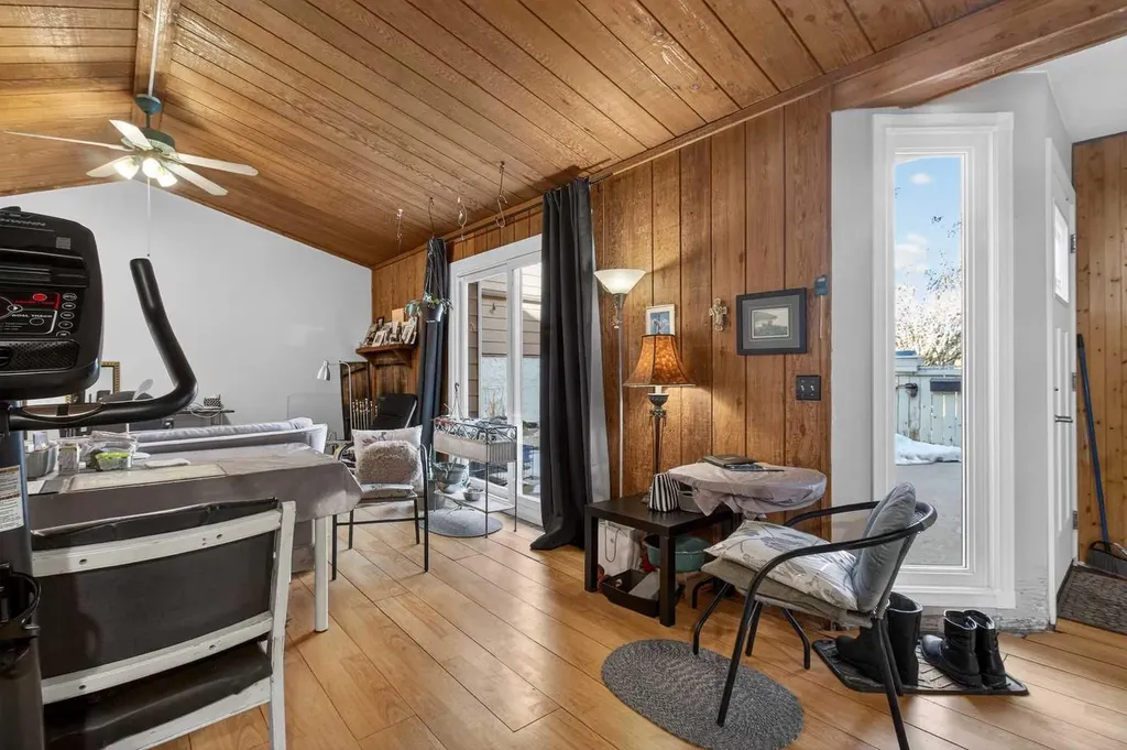 5404 10 Avenue SE Calgary AB T2A 5G4