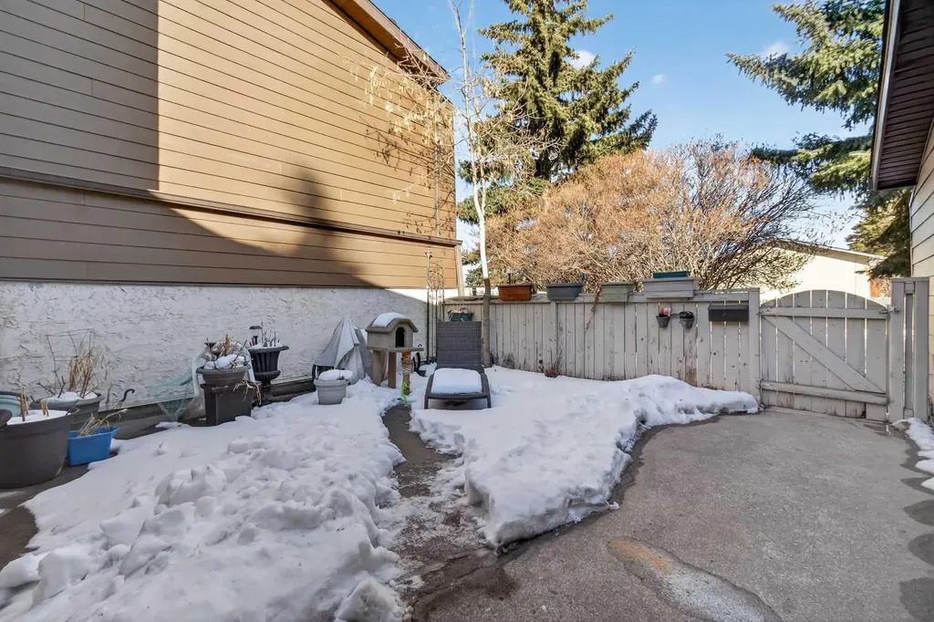 5404 10 Avenue SE Calgary AB T2A 5G4