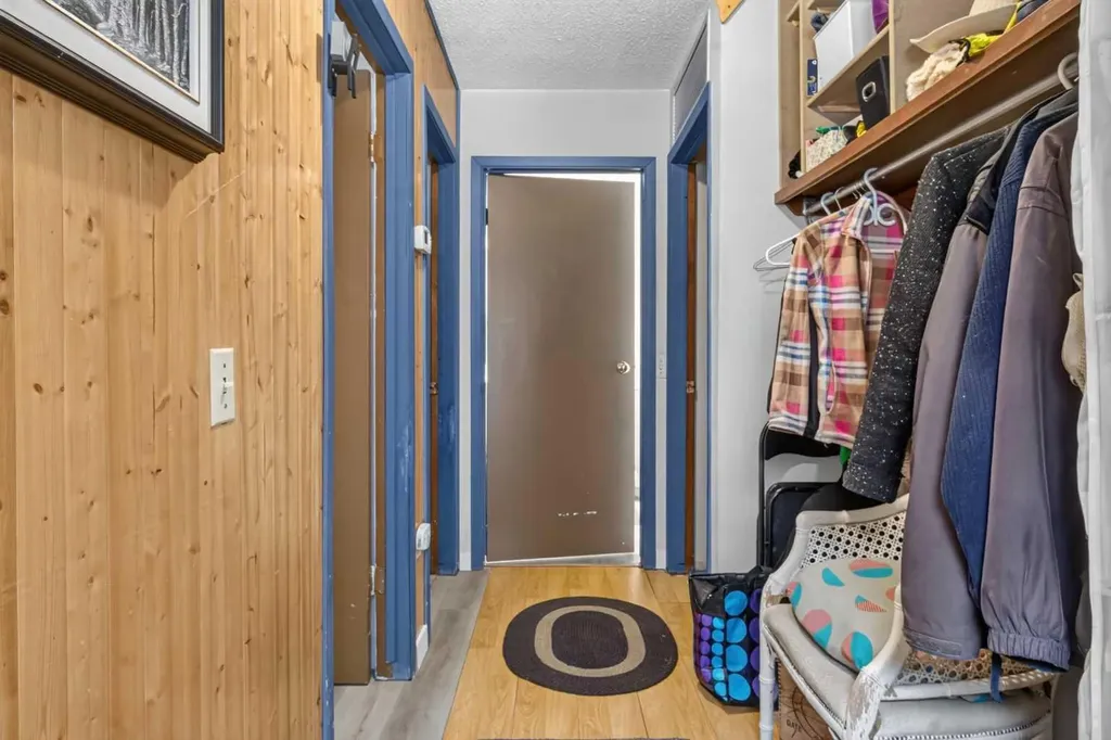 5404 10 Avenue SE Calgary AB T2A 5G4