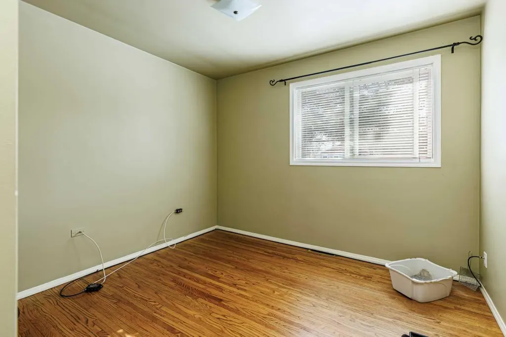 4216 37 Street Red Deer AB T4N 0T7