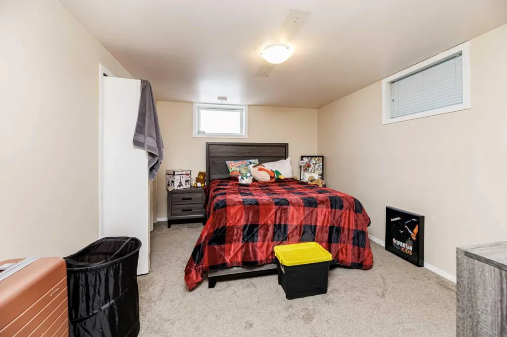 4216 37 Street Red Deer AB T4N 0T7