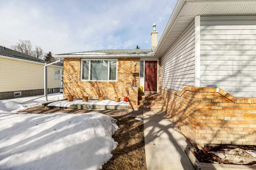 4216 37 Street Red Deer AB T4N 0T7