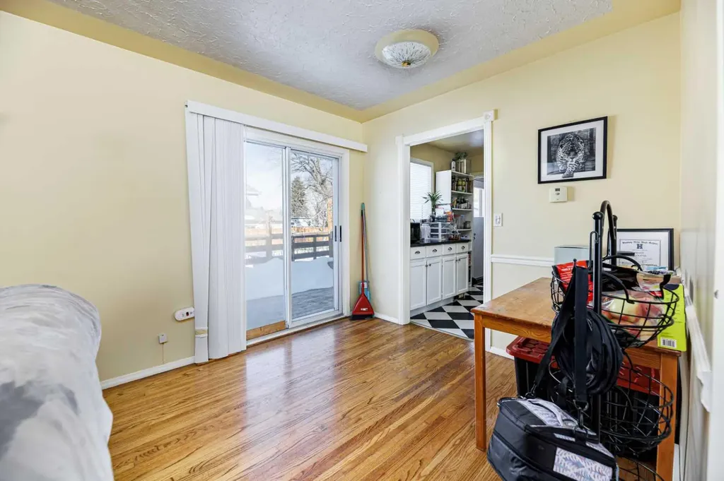 4216 37 Street Red Deer AB T4N 0T7