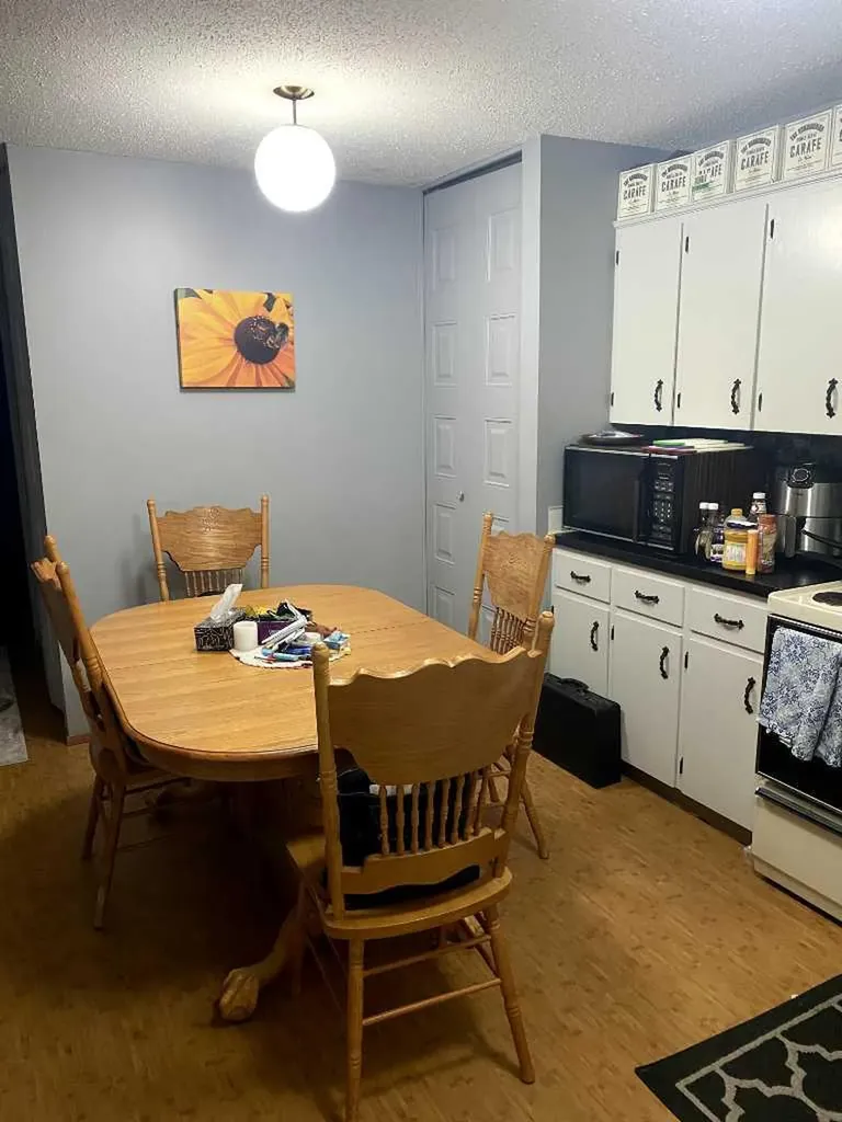 5301 50 Avenue Castor AB T0C0X0