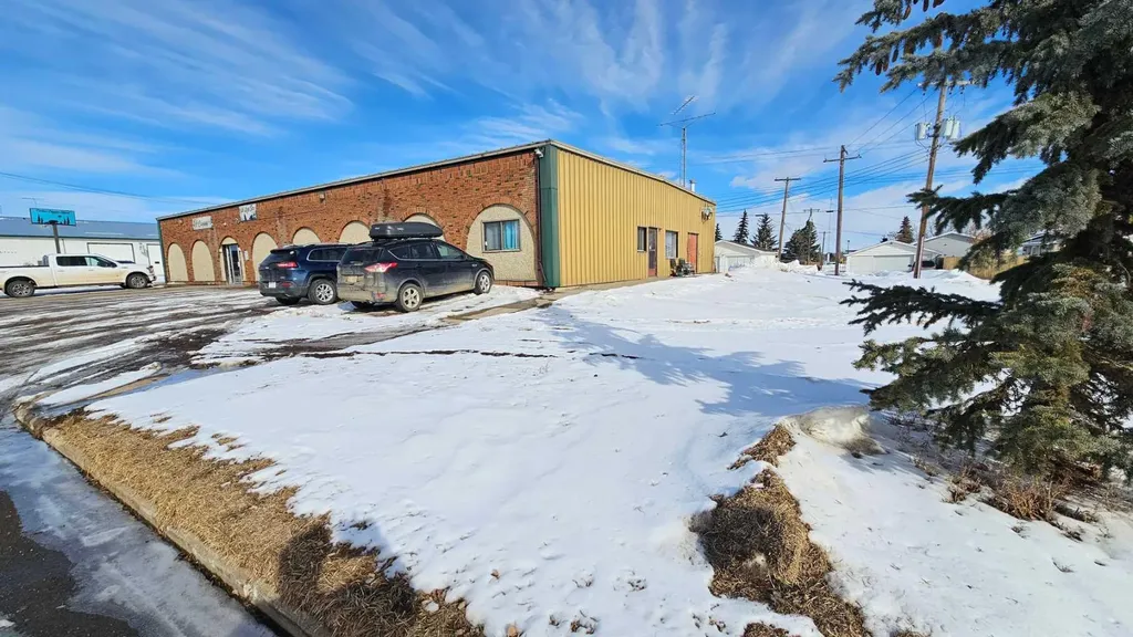 5301 50 Avenue Castor AB T0C0X0