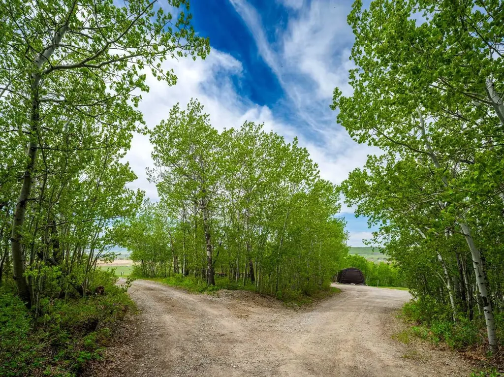 322253 112 Street W Rural Foothills County AB T1S 5H9