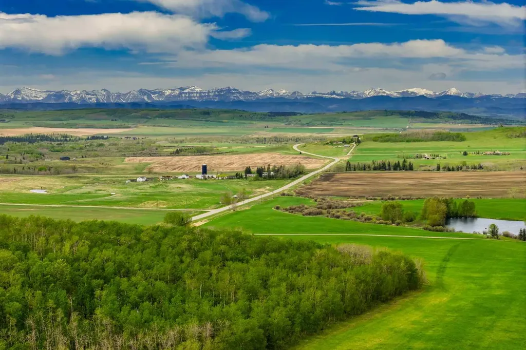 322253 112 Street W Rural Foothills County AB T1S 5H9