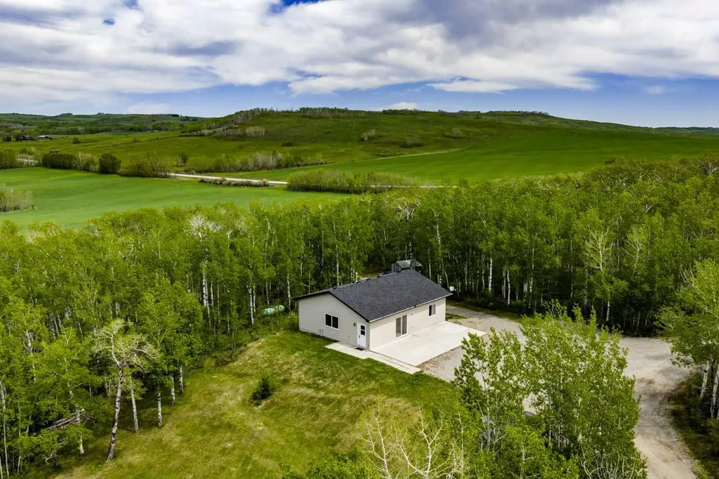 322253 112 Street W Rural Foothills County AB T1S 5H9