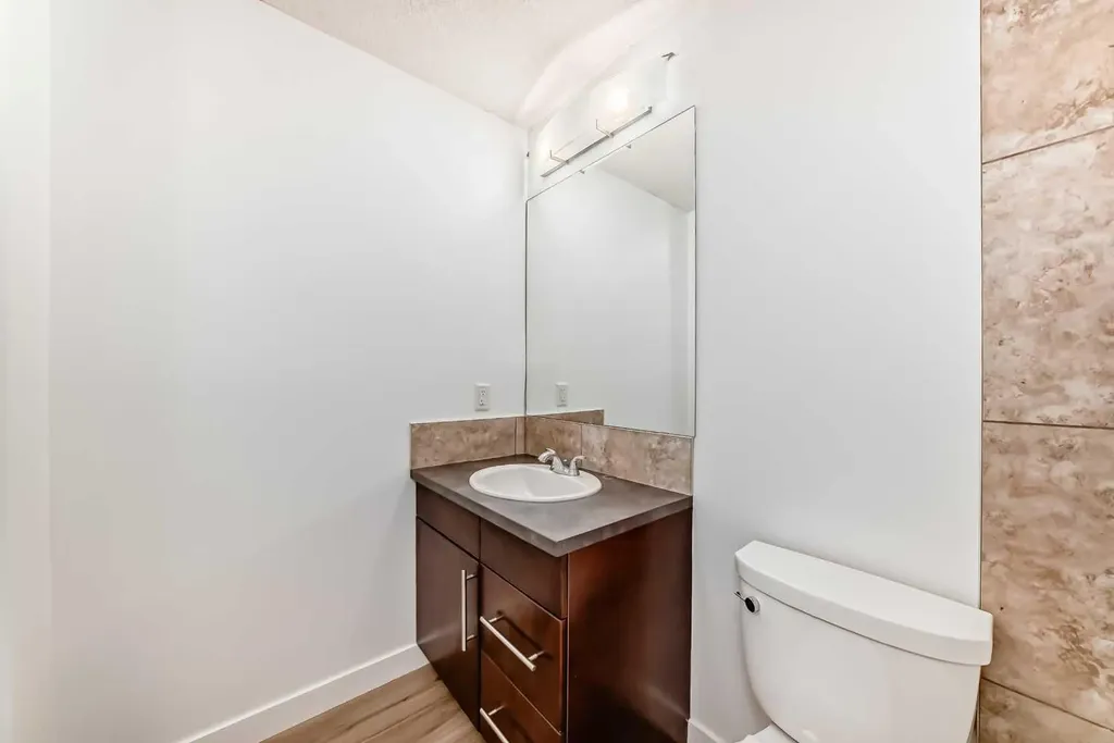 2307 14 Street SW Calgary AB T2T3T5