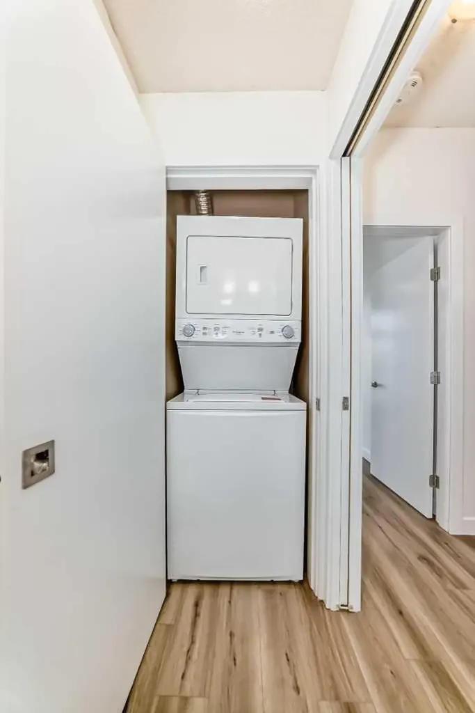 2307 14 Street SW Calgary AB T2T3T5
