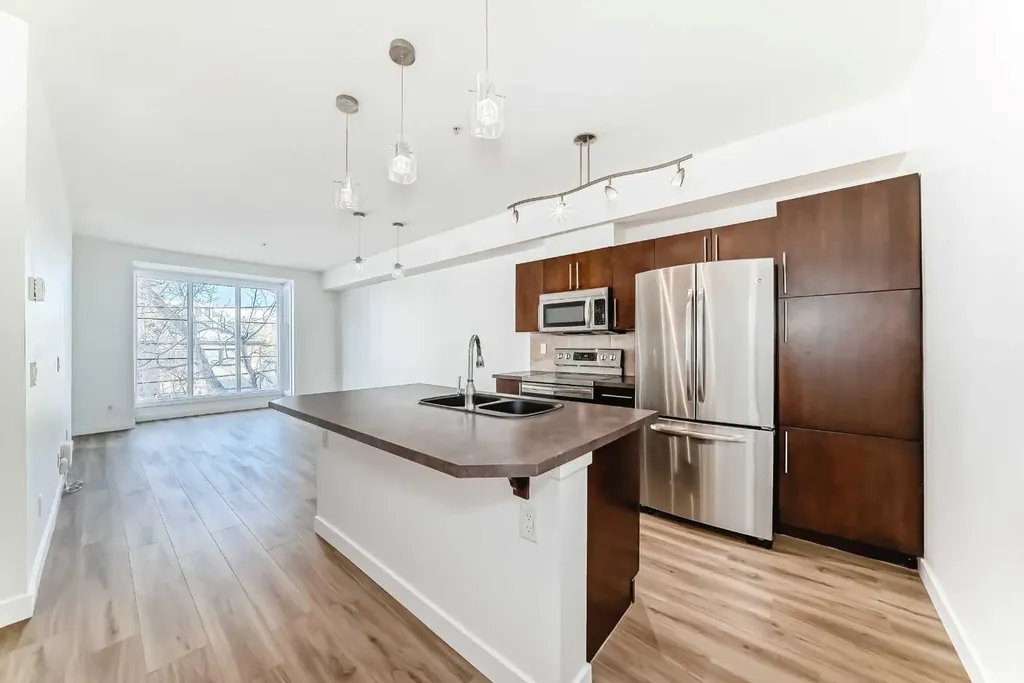 2307 14 Street SW Calgary AB T2T3T5