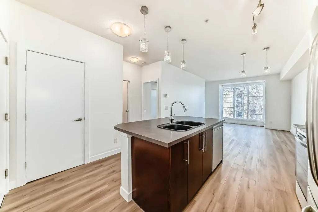 2307 14 Street SW Calgary AB T2T3T5