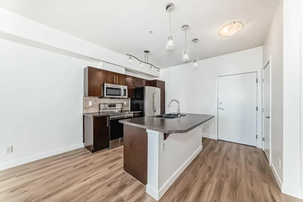 2307 14 Street SW Calgary AB T2T3T5