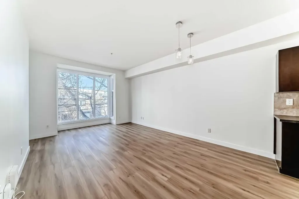 2307 14 Street SW Calgary AB T2T3T5