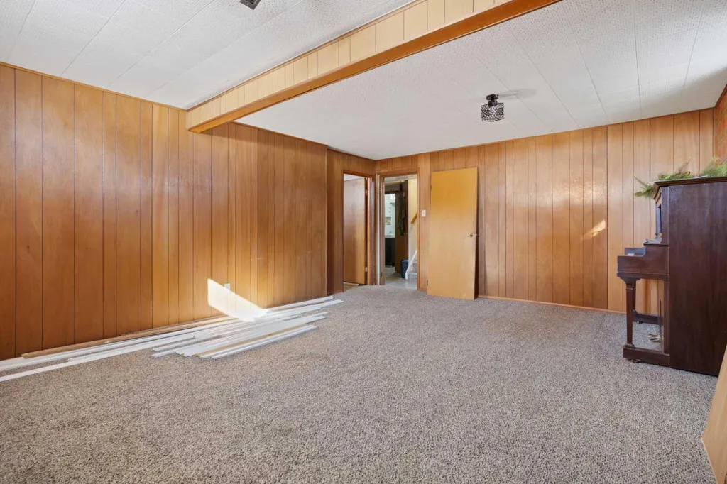5316 55 Avenue Viking AB T0B 4N0