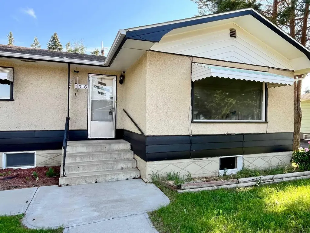 5316 55 Avenue Viking AB T0B 4N0