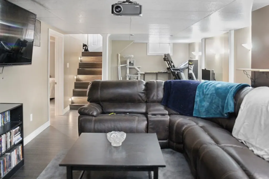 5110 51 Street Daysland AB T0B 1A0
