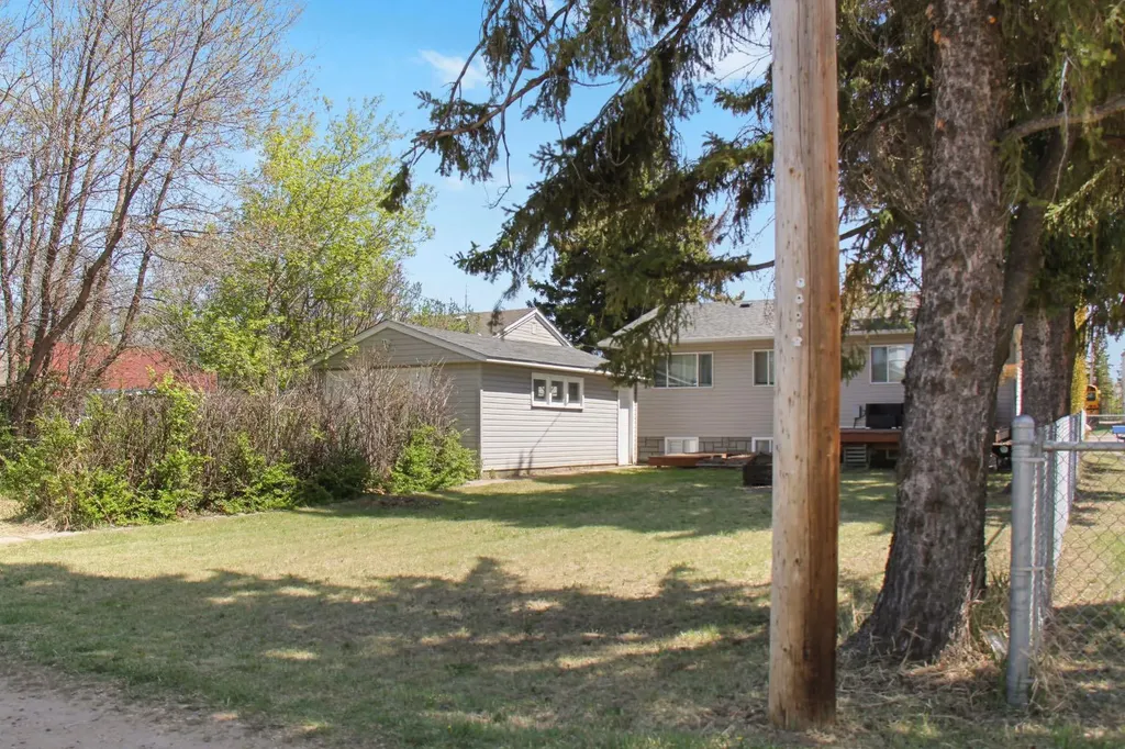 5110 51 Street Daysland AB T0B 1A0