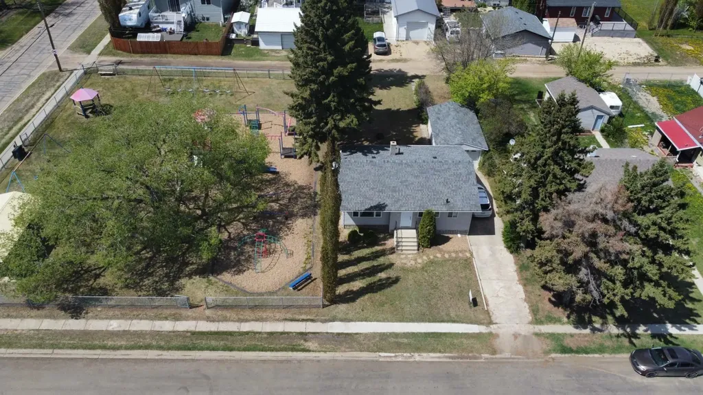 5110 51 Street Daysland AB T0B 1A0