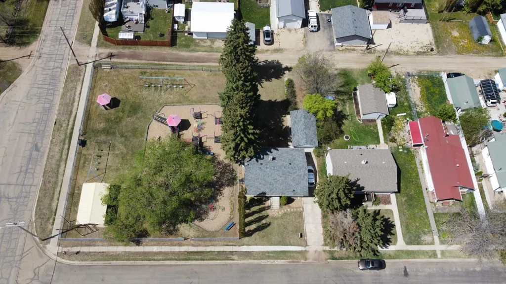 5110 51 Street Daysland AB T0B 1A0