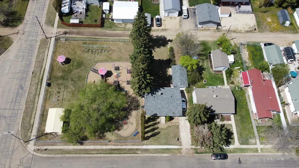5110 51 Street Daysland AB T0B 1A0