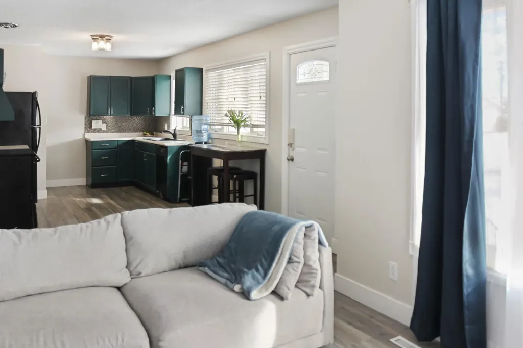 5110 51 Street Daysland AB T0B 1A0
