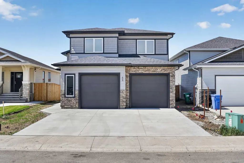 409 Rivergrove Chase W Lethbridge AB T1K 8E9