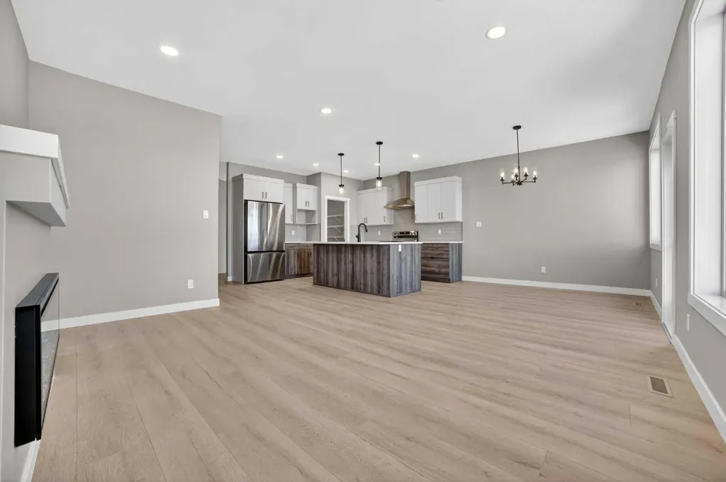 409 Rivergrove Chase W Lethbridge AB T1K 8E9