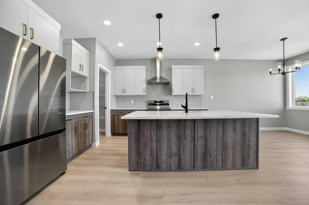 409 Rivergrove Chase W Lethbridge AB T1K 8E9