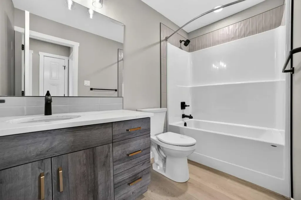 409 Rivergrove Chase W Lethbridge AB T1K 8E9