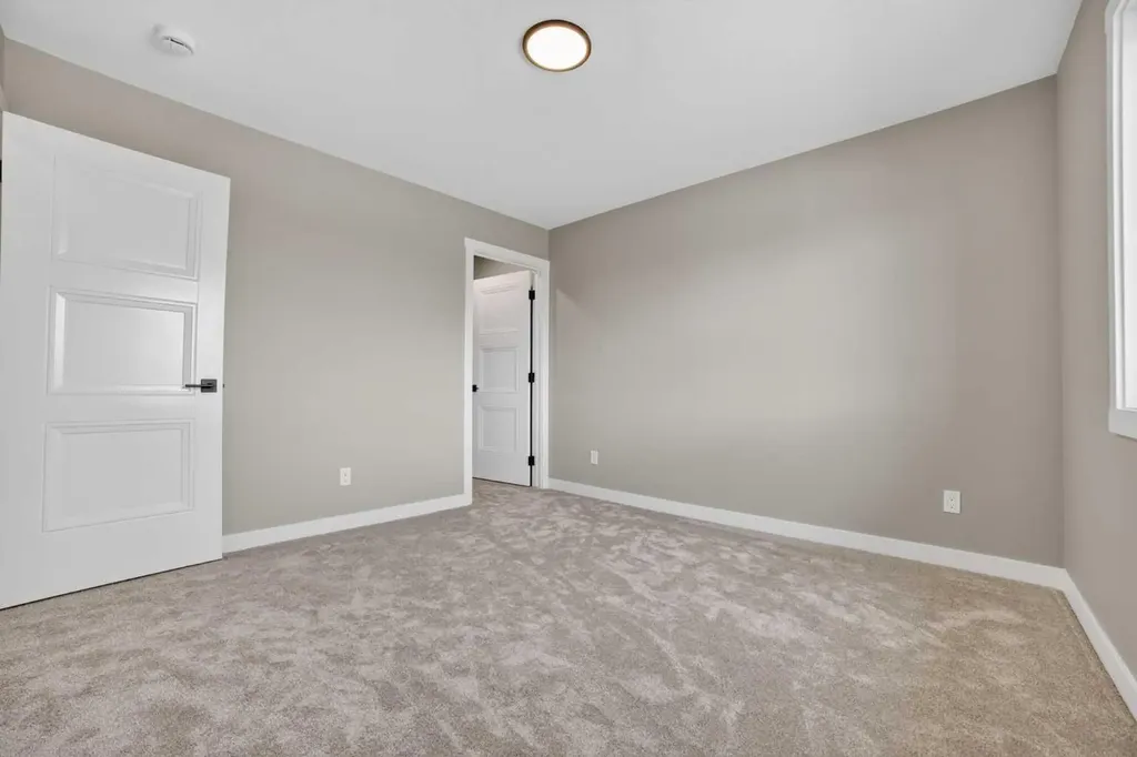 409 Rivergrove Chase W Lethbridge AB T1K 8E9