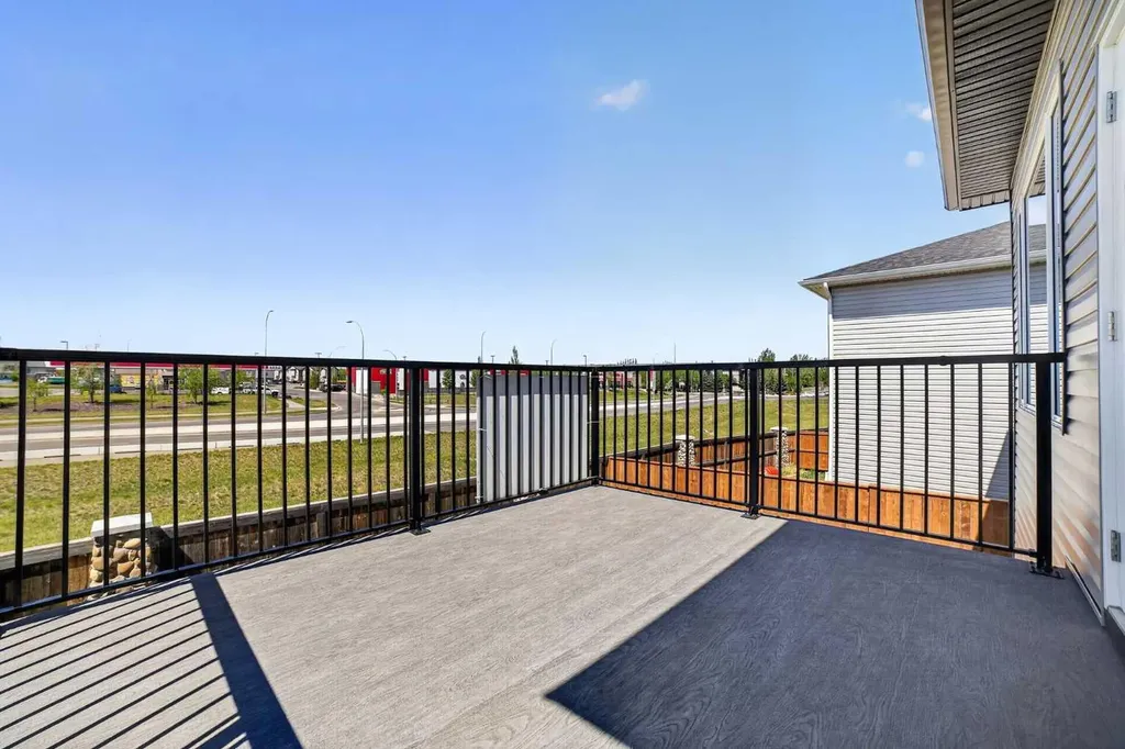 409 Rivergrove Chase W Lethbridge AB T1K 8E9