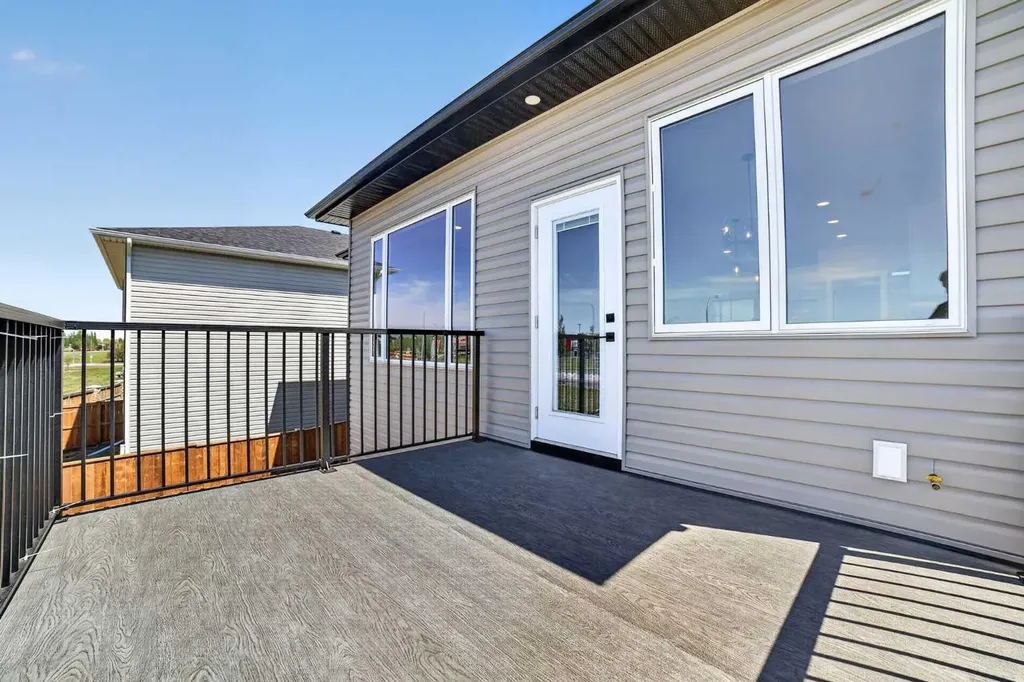 409 Rivergrove Chase W Lethbridge AB T1K 8E9
