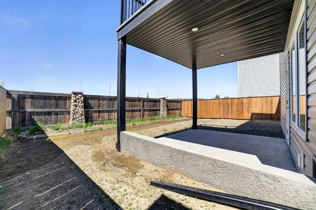 409 Rivergrove Chase W Lethbridge AB T1K 8E9