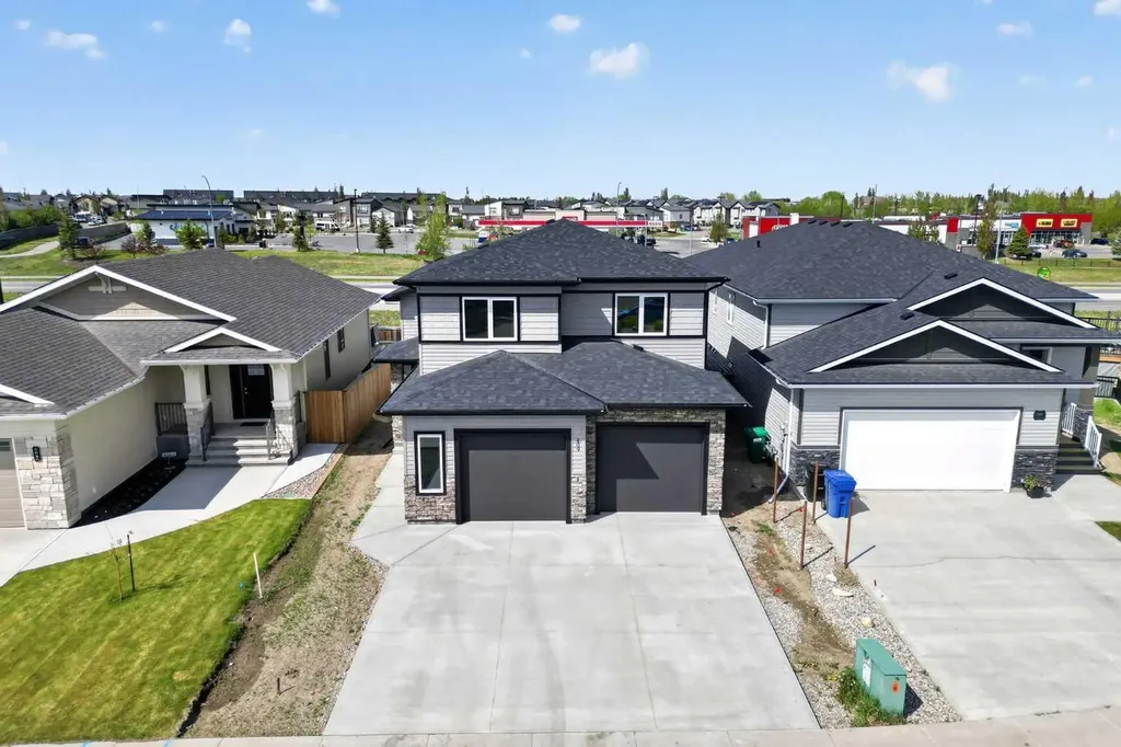 409 Rivergrove Chase W Lethbridge AB T1K 8E9