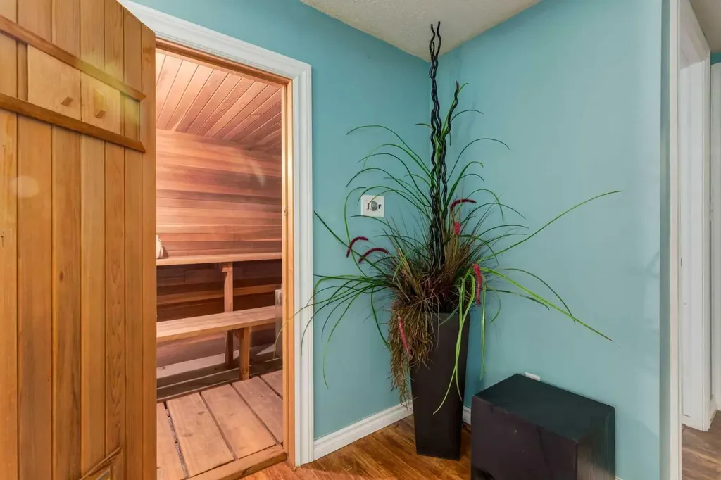 220 Oakridge Place SW Calgary AB T2V 1V2