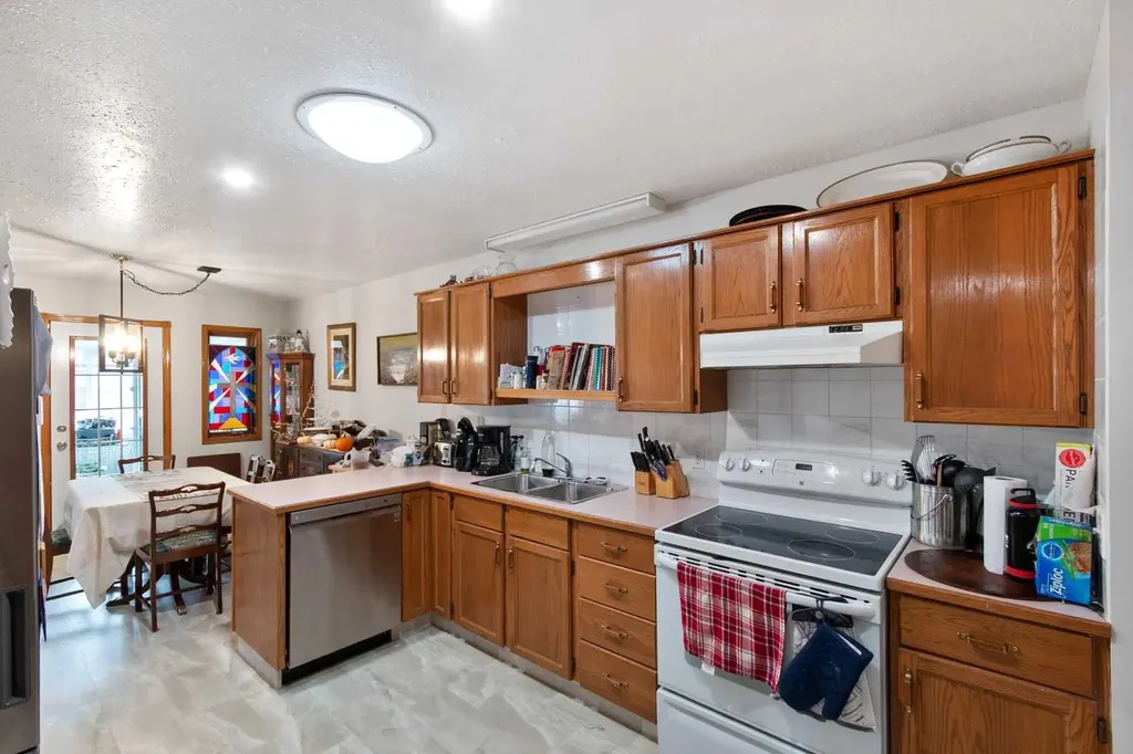 4102 Silverpark Estates Close Olds AB T4H1B4